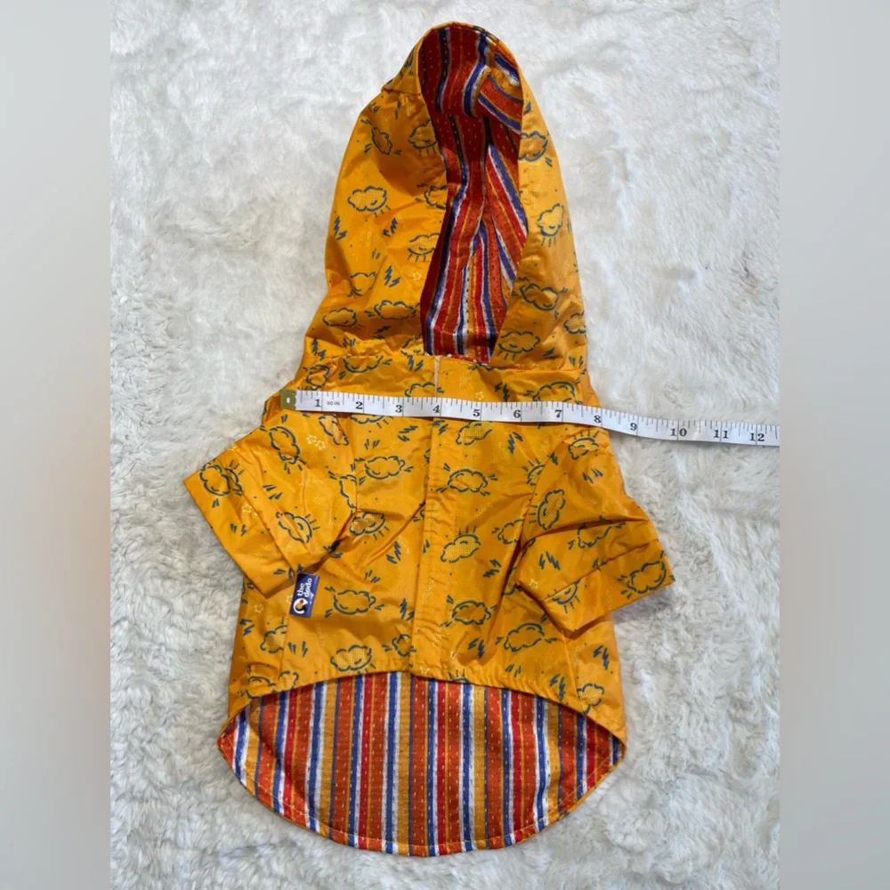 the dodo brand size medium raincoat for dog